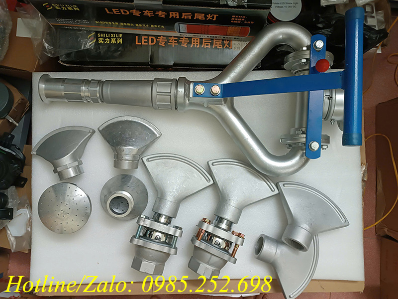 Béc phun mỏ vịt xe phun nước rửa đường