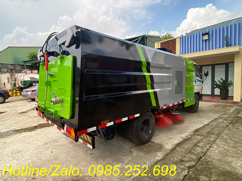 Xe quét đường hút bụi 5 khối Hyundai